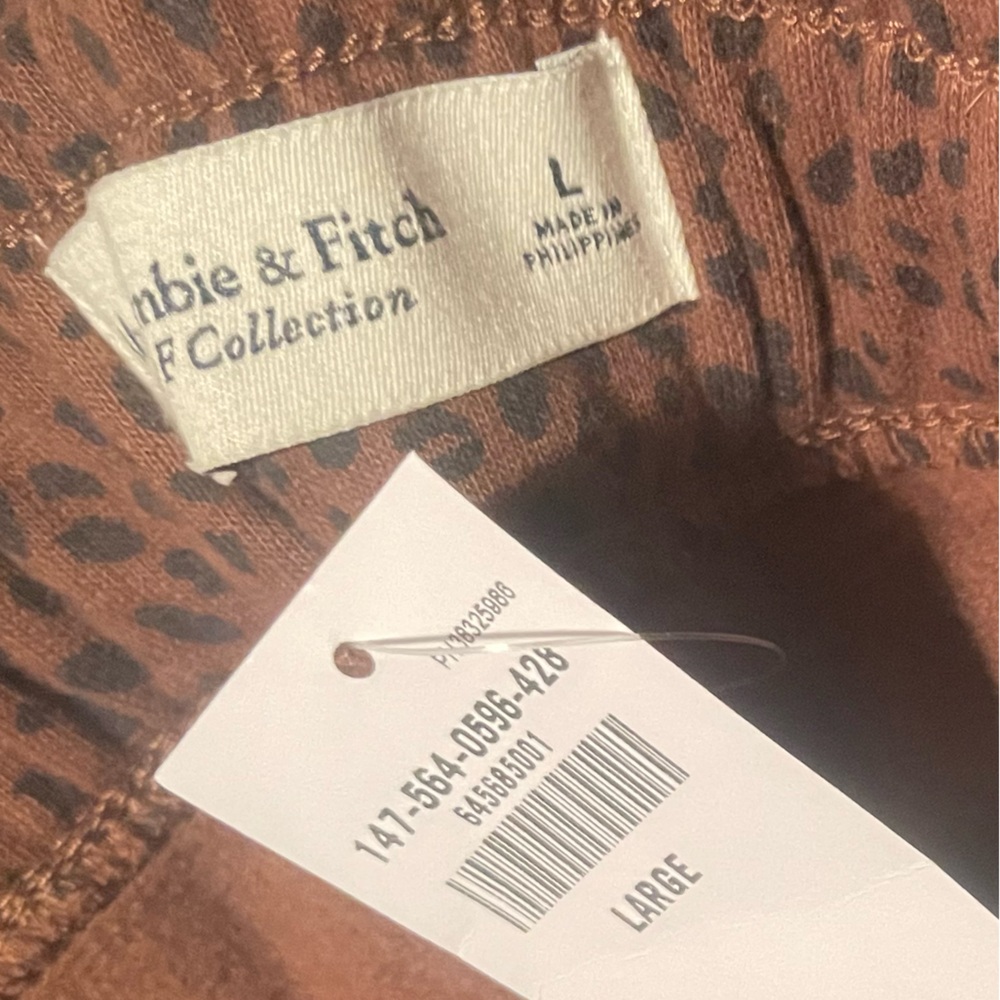 A&F Leopard Print Soft Collection Joggers - Picture 12 of 12
